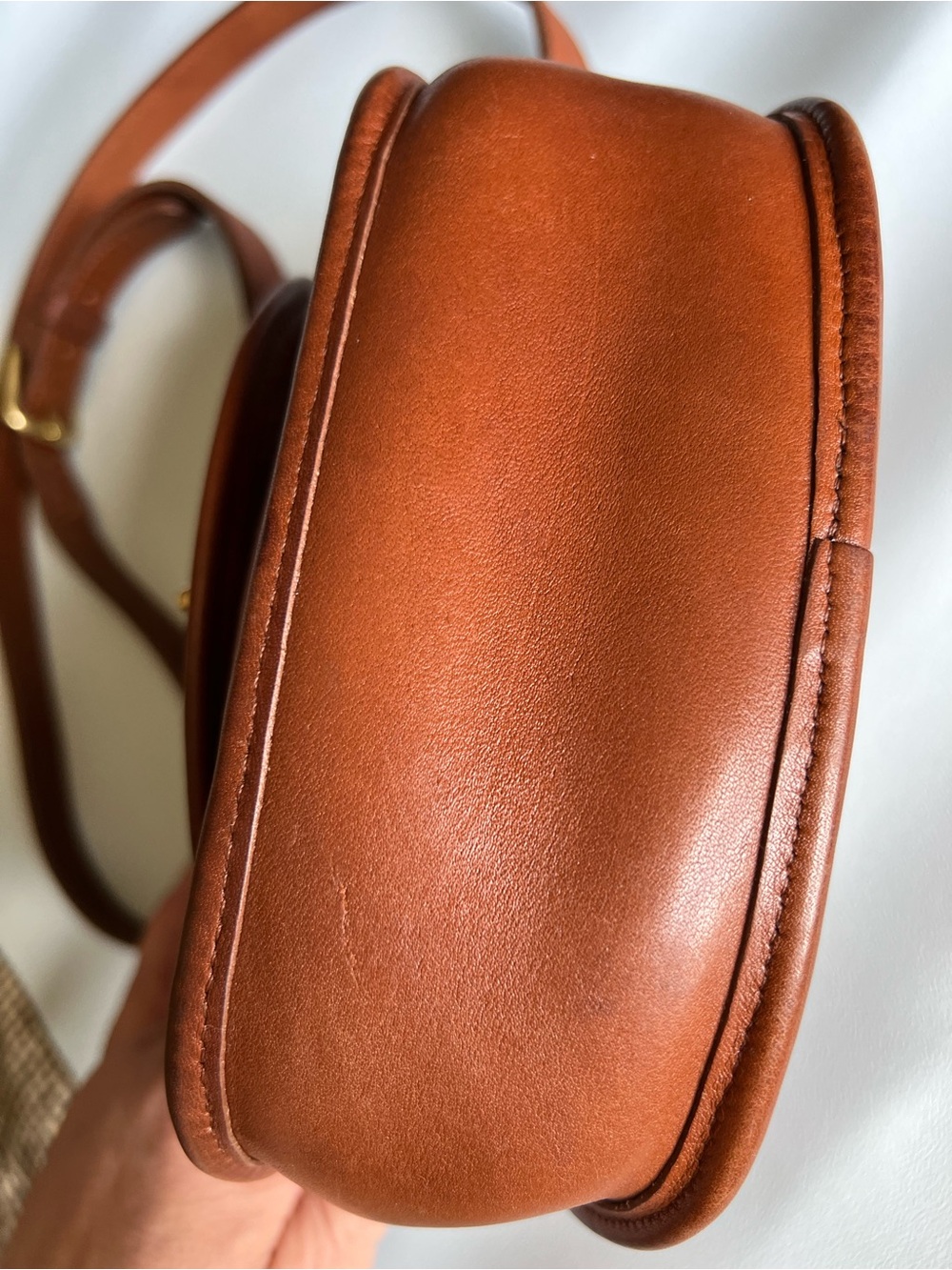 Vintage Coach British Tan Watson Leather Crossbody Bag Style # 9981 - Picture 8 of 16